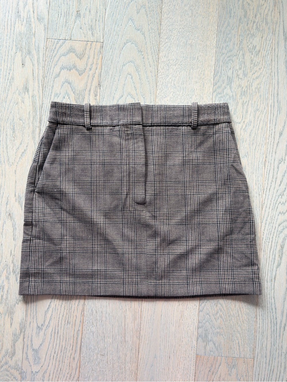 Aritzia brown plaid mini skirt